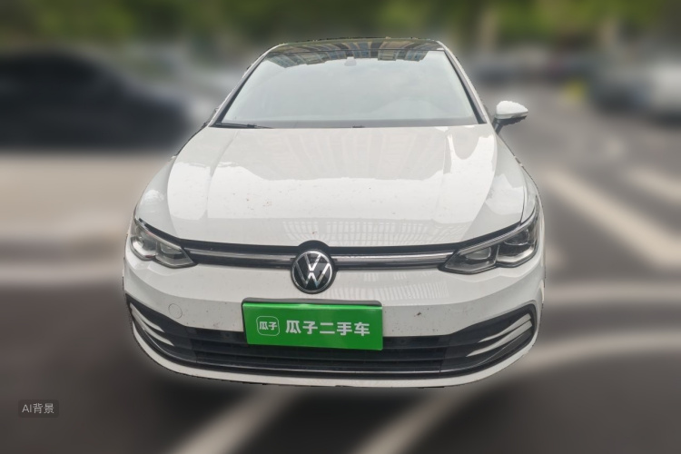 Volkswagen Golf 2021 car image #3