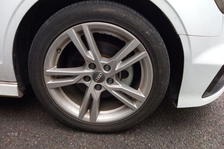Audi A3 2019 car image #9
