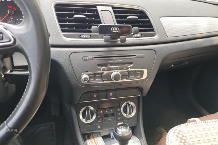 Audi Q3 2014 immagine di auto #15