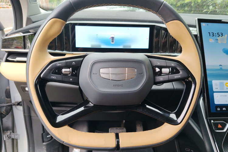 GEELY Boyue L 2023 صورة سيارة #12