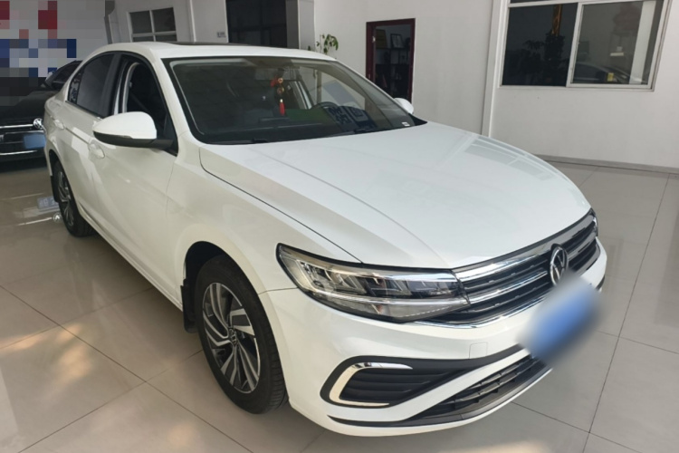 Volkswagen Bora 2025 car image #4