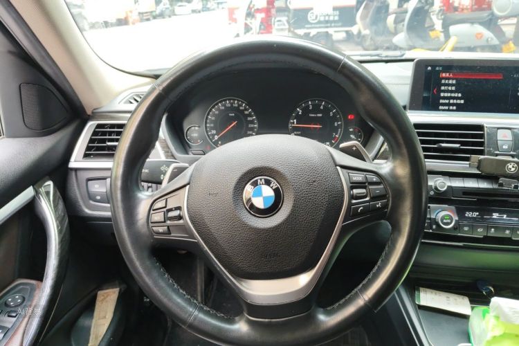 BMW 3 Series 2018 car image #7