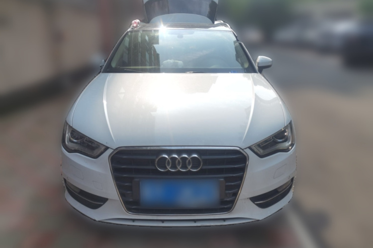Audi A3 2017 car image #3