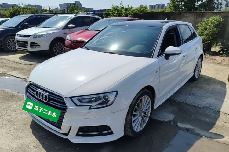Audi A3 2017 car image #2