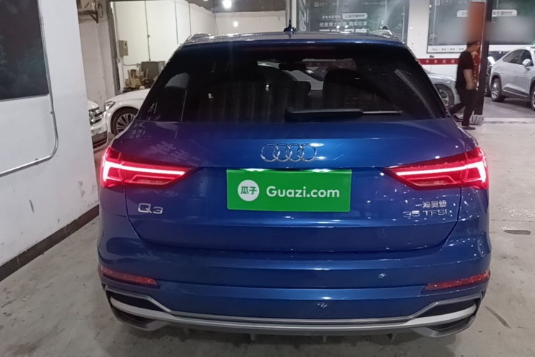 Audi Q3 2021 car image #4