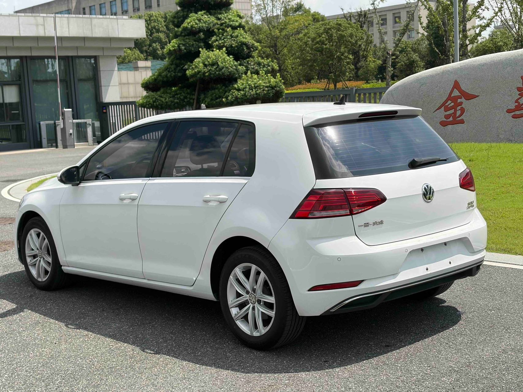Volkswagen Golf 2019 #9 Volkswagen Golf 2019 car image #9