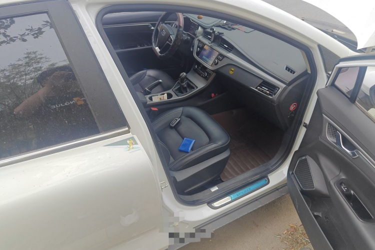 GEELY Emgrand GS 2017 car image #27