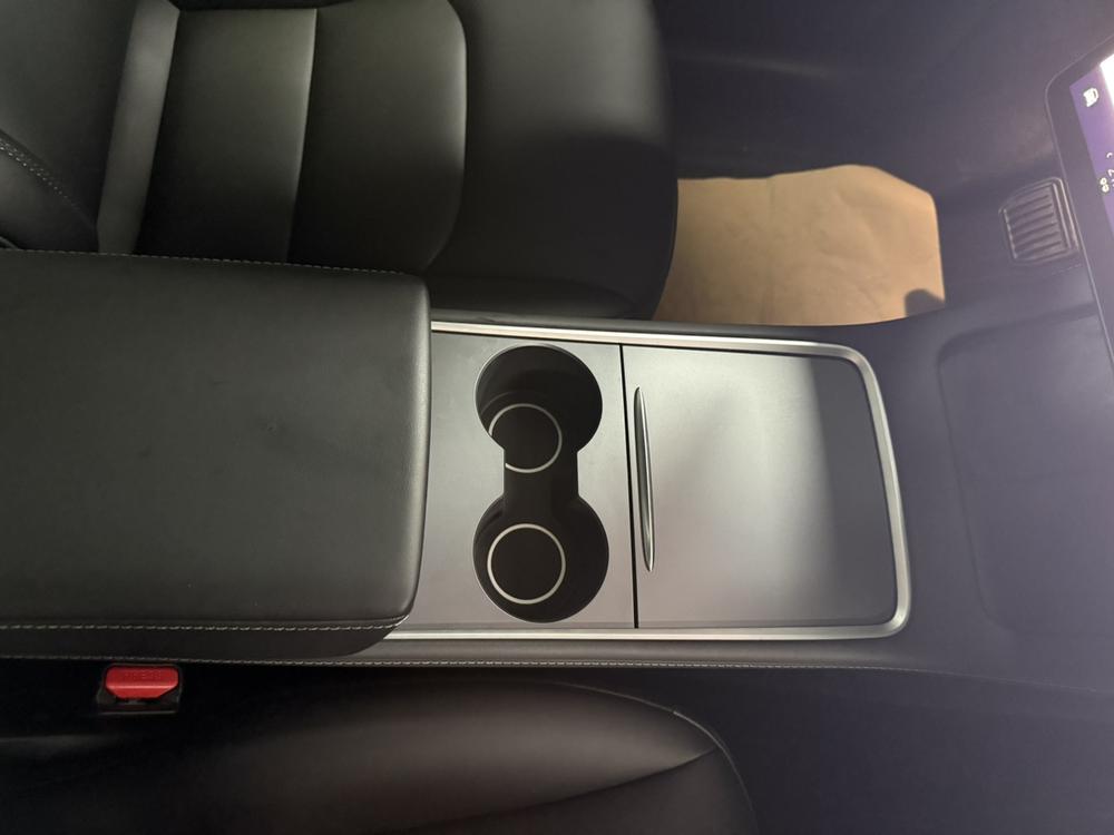 Tesla Model Y 2024 car image #7