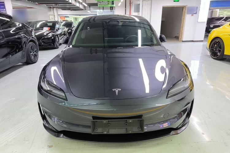 Tesla Model 3 2024 car image #3