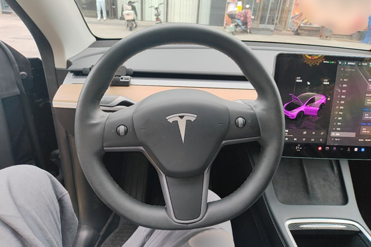 Tesla Model Y 2023 #11 Tesla Model Y 2023 car image #11