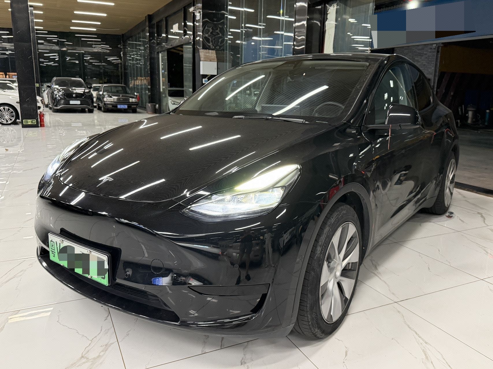 Tesla Model Y 2022 Tesla Model Y 2022 car image