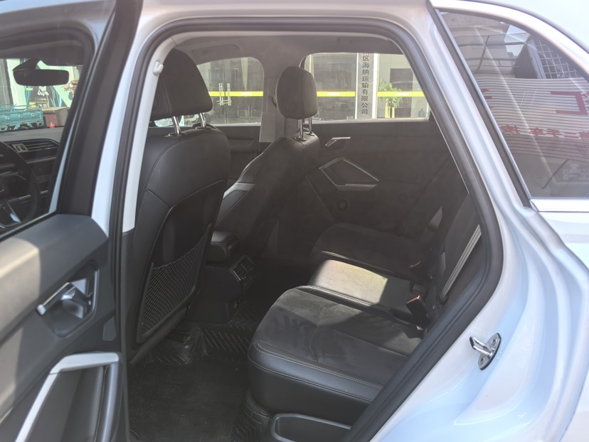 Audi Q3 2023 #6 Audi Q3 2023 изображение автомобиля #6