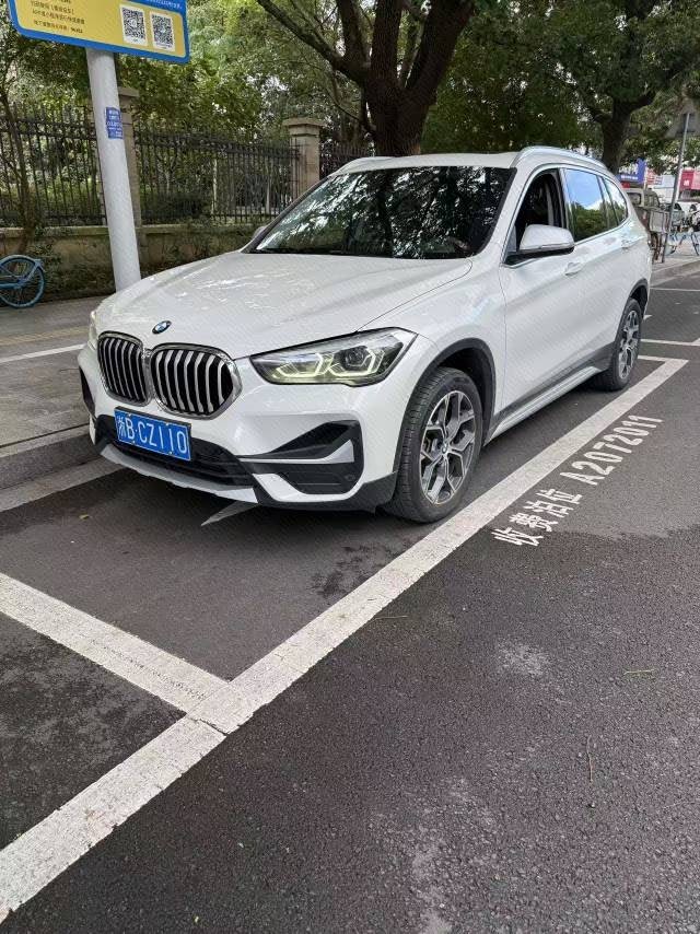2023 2023 immagine di auto