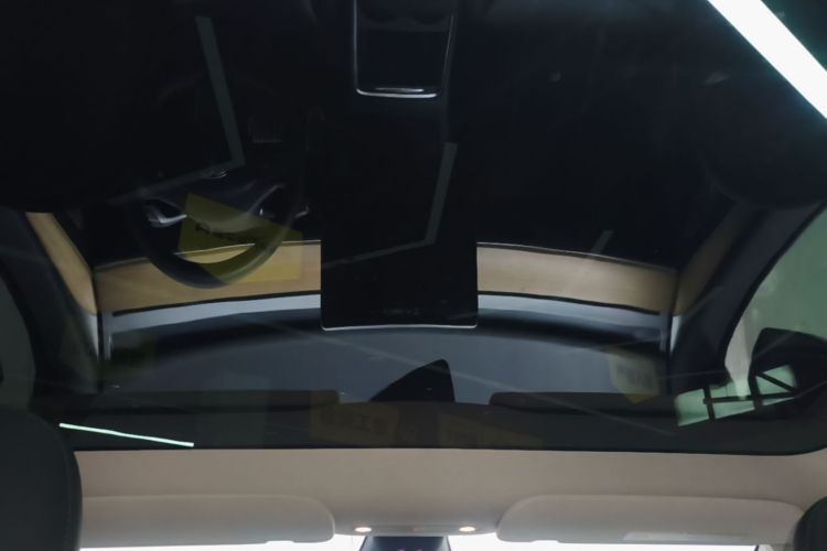 Tesla Model Y 2022 #20 Tesla Model Y 2022 car image #20