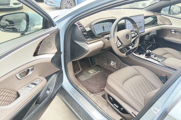 BYD Han 2024 image de voiture #16