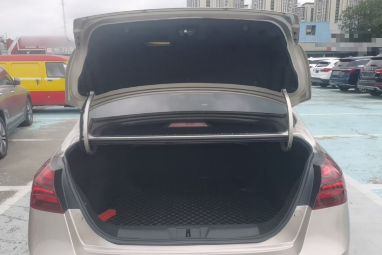 GEELY Emgrand 2018 car image #19