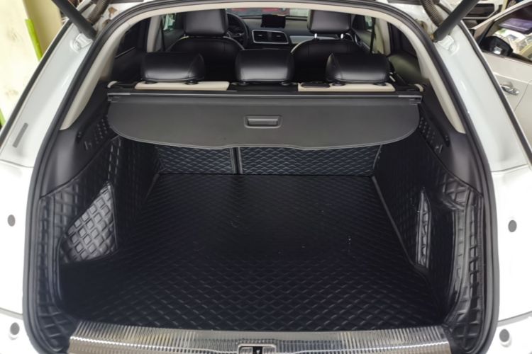 Audi Q3 2018 car image #19