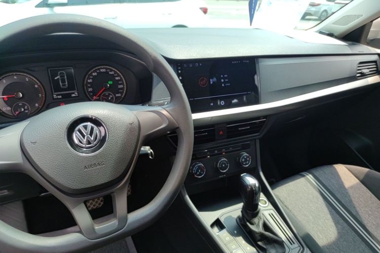 Volkswagen Lavida 2018 car image #13