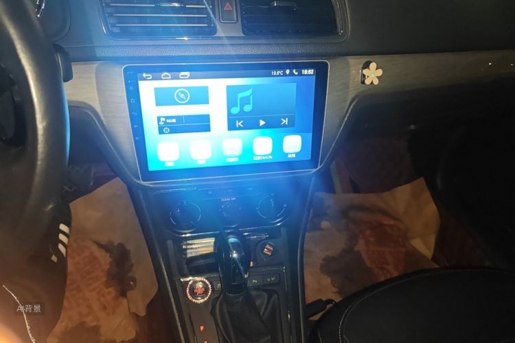Volkswagen Lavida 2017 car image #15