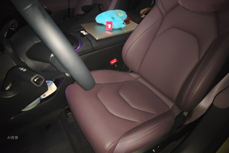 MI SU7 2025 immagine di auto #17