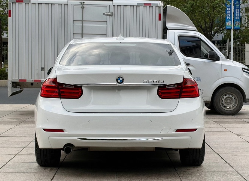 BMW 3 Series 2014 изображение автомобиля #5