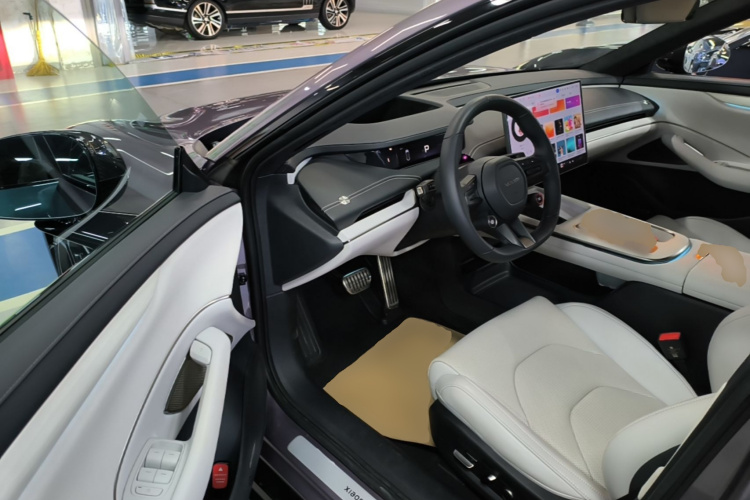 MI SU7 2024 car image #16