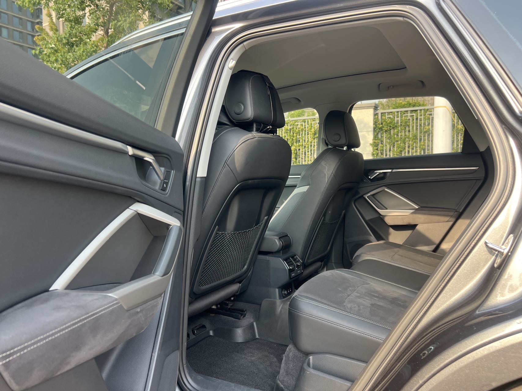 Audi Q3 2022 car image #7