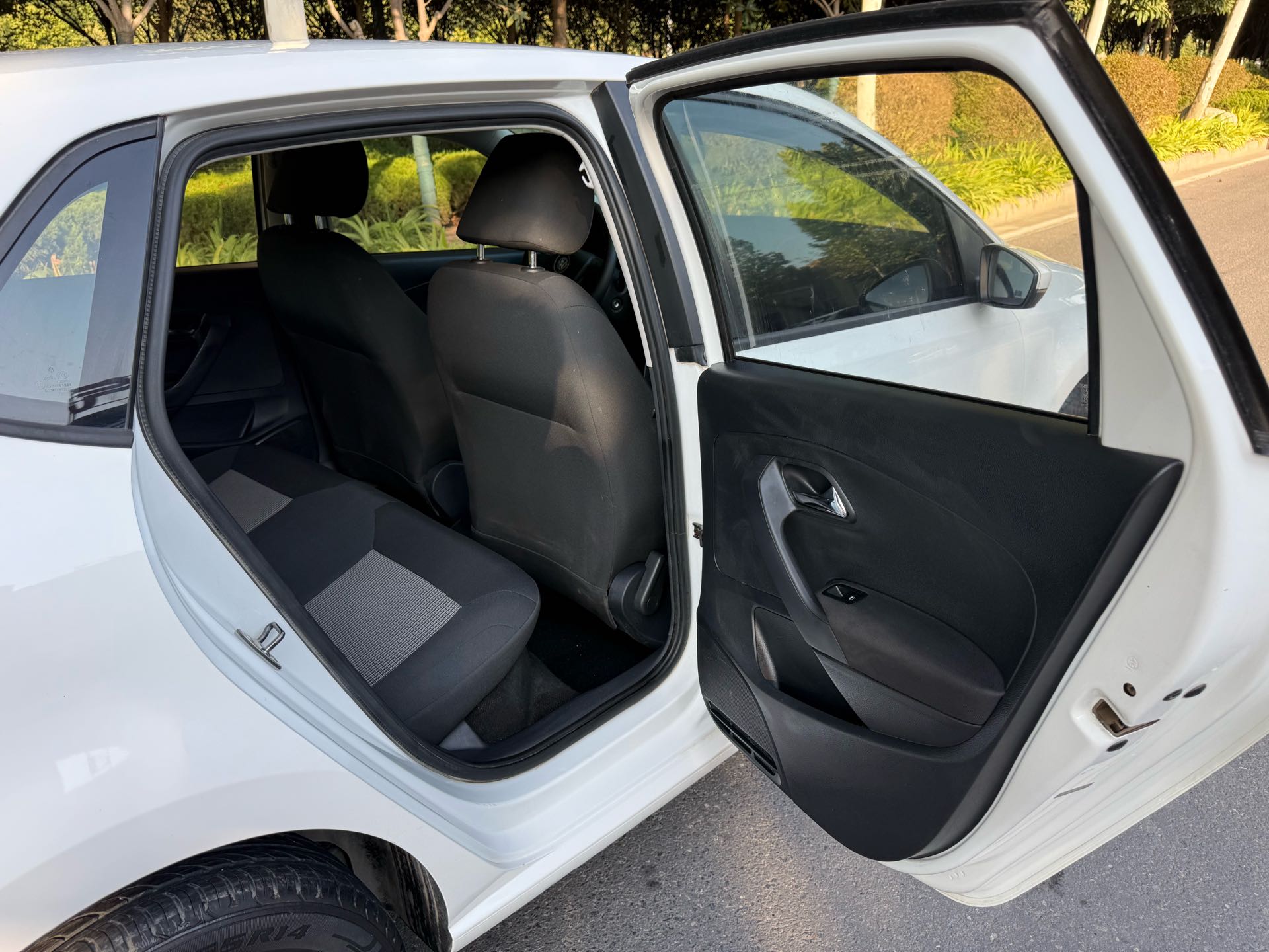 Volkswagen Polo 2017 car image #4