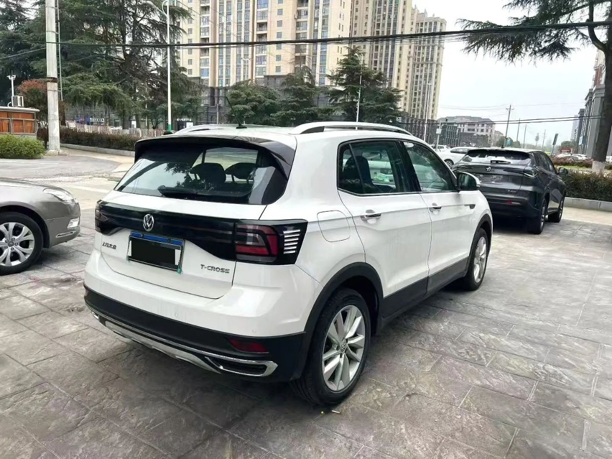Volkswagen T-Cross 2020 car image #8