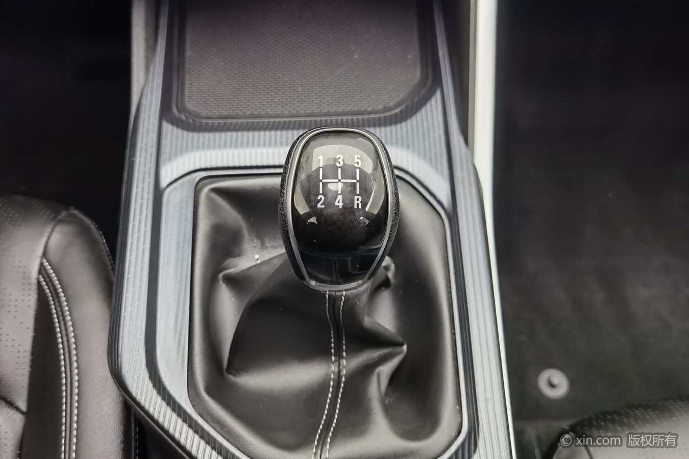 GEELY Emgrand 2023 image de voiture #14