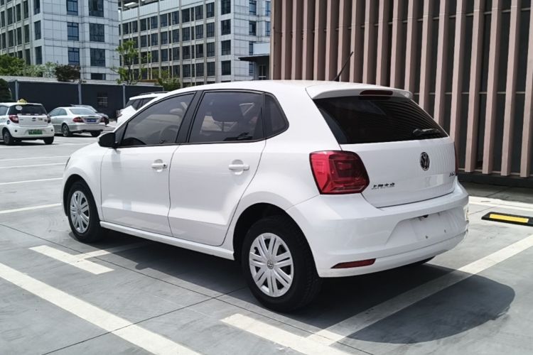 Volkswagen Polo 2018 car image #5