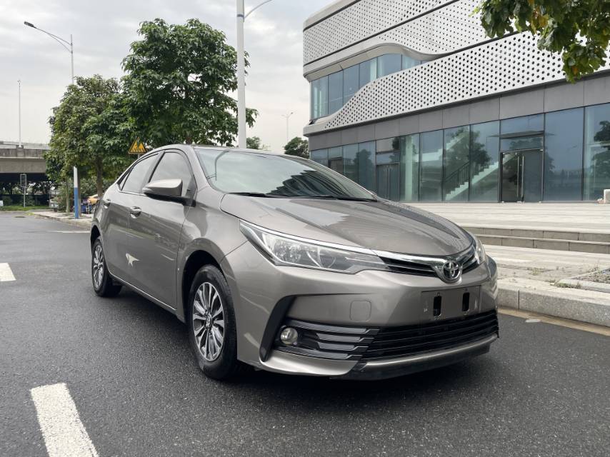 Toyota Corolla 2018 car image #2
