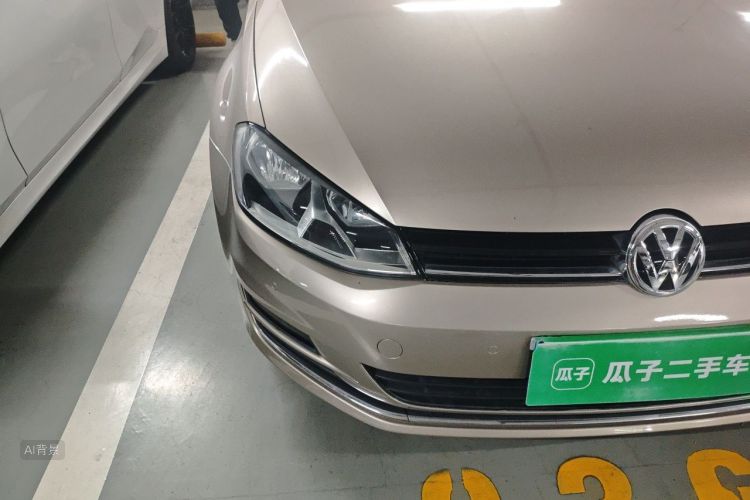 Volkswagen Golf 2017 car image #8