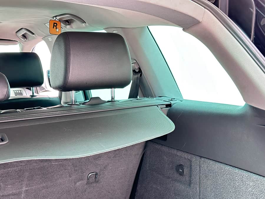 Volkswagen Touareg 2010 immagine di auto #31