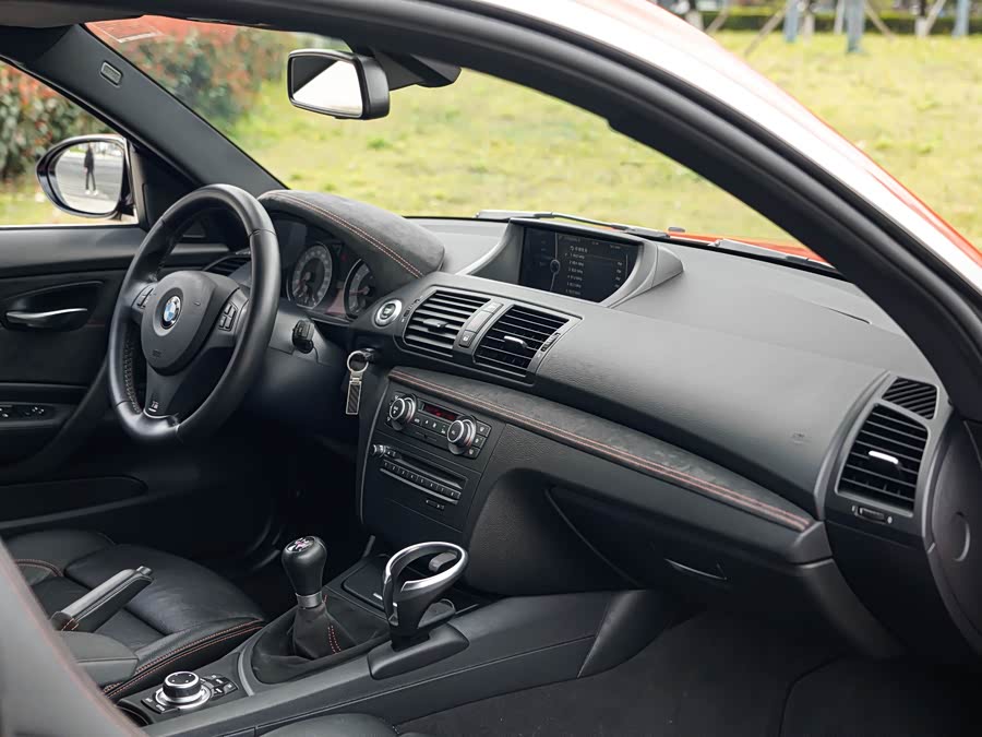 BMW 1 Series M 2012 #31 BMW 1 Series M 2012 car image #31