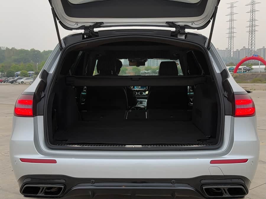 Mercedes-Benz E AMG 2019 immagine di auto #31