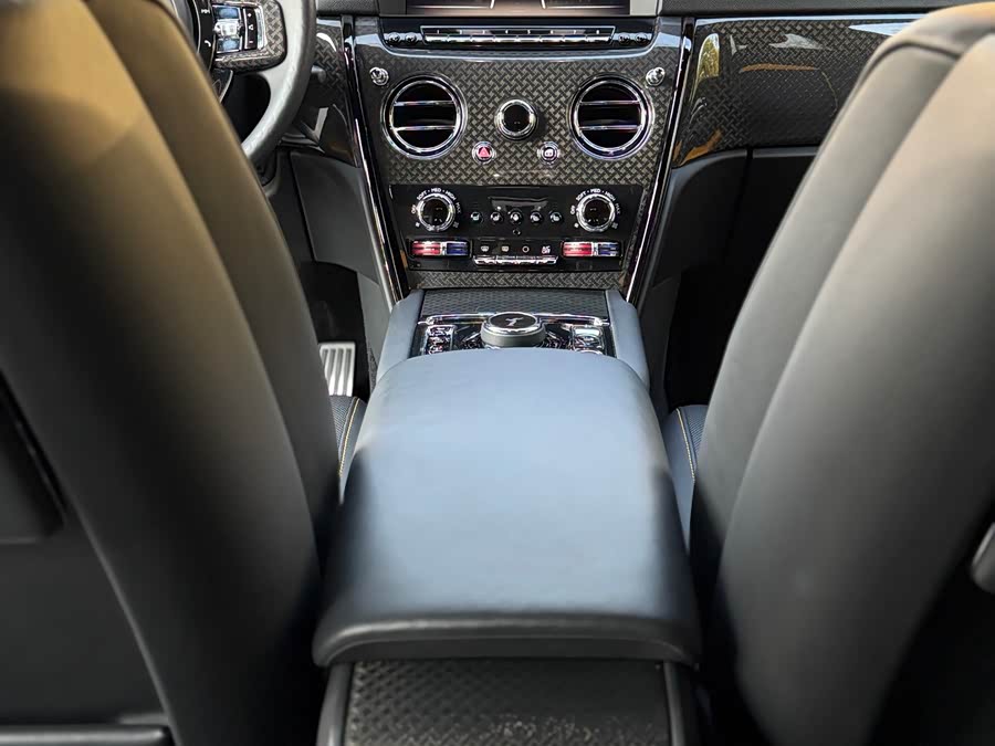 劳斯莱斯 库里南 2020 汽车图片 #31