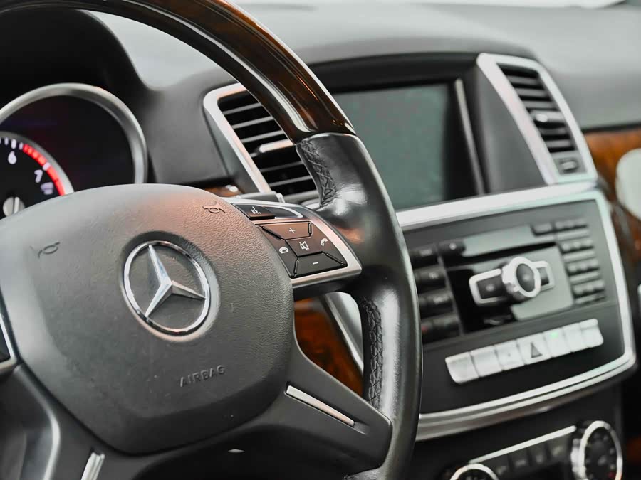 Mercedes-Benz M Class 2014 #31 Mercedes-Benz M Class 2014 car image #31