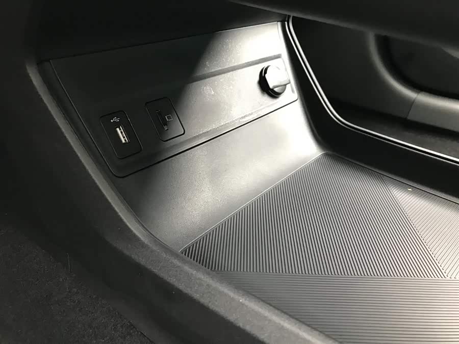 Changan UNI-V iDD 2024 #31 Changan UNI-V iDD 2024 car image #31