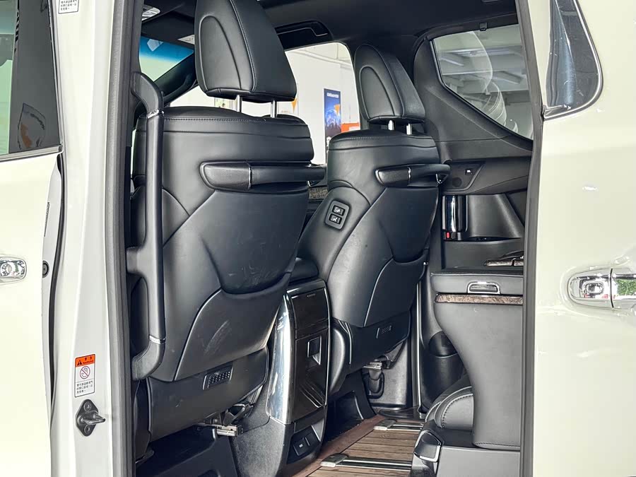 Toyota Alphard 2020 #31 Toyota Alphard 2020 car image #31