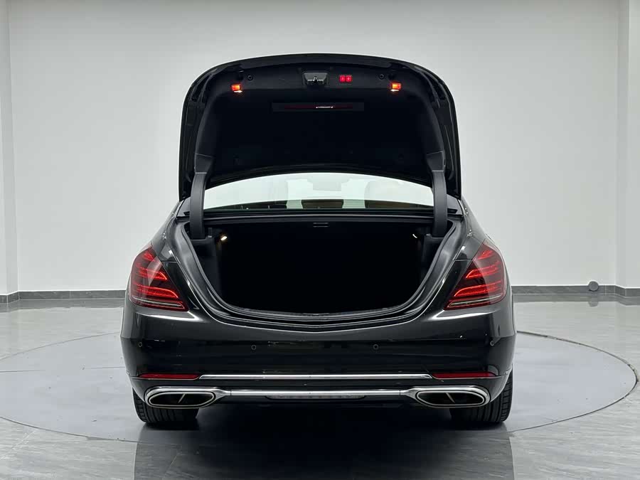 Mercedes-Benz Maybach S Class 2020 car image #31