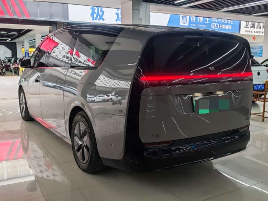 理想汽车 理想MEGA 2024 汽车图片 #31