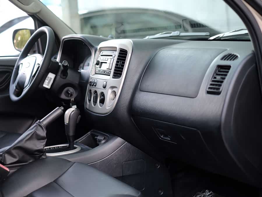 Ford Escape (Imported) 2007 immagine di auto #31