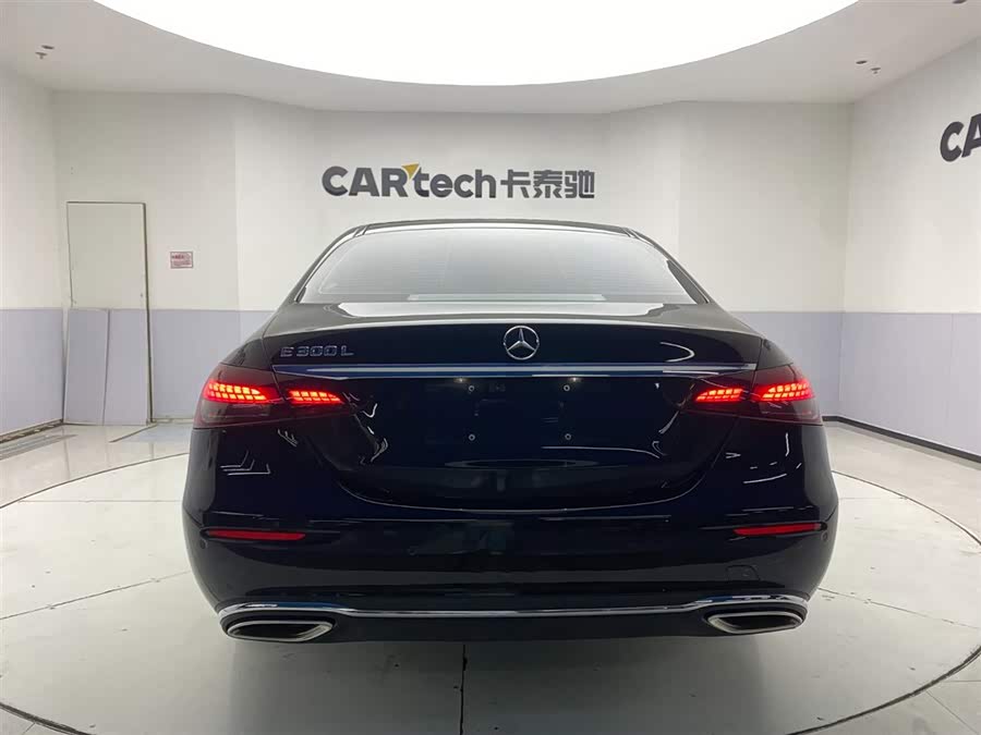 Mercedes-Benz E Class 2022 car image #31