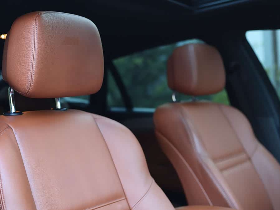 BMW X6 M 2012 car image #31