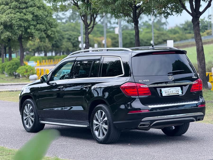 Mercedes-Benz GL Class 2017 immagine di auto #31