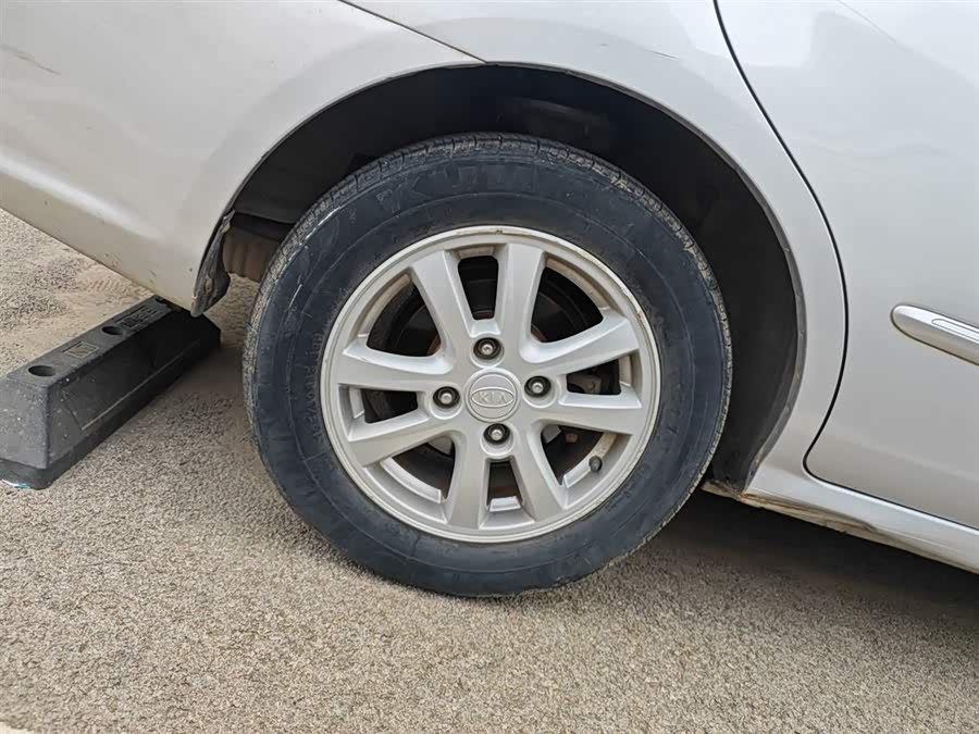 起亚 赛拉图 2013 汽车图片 #31