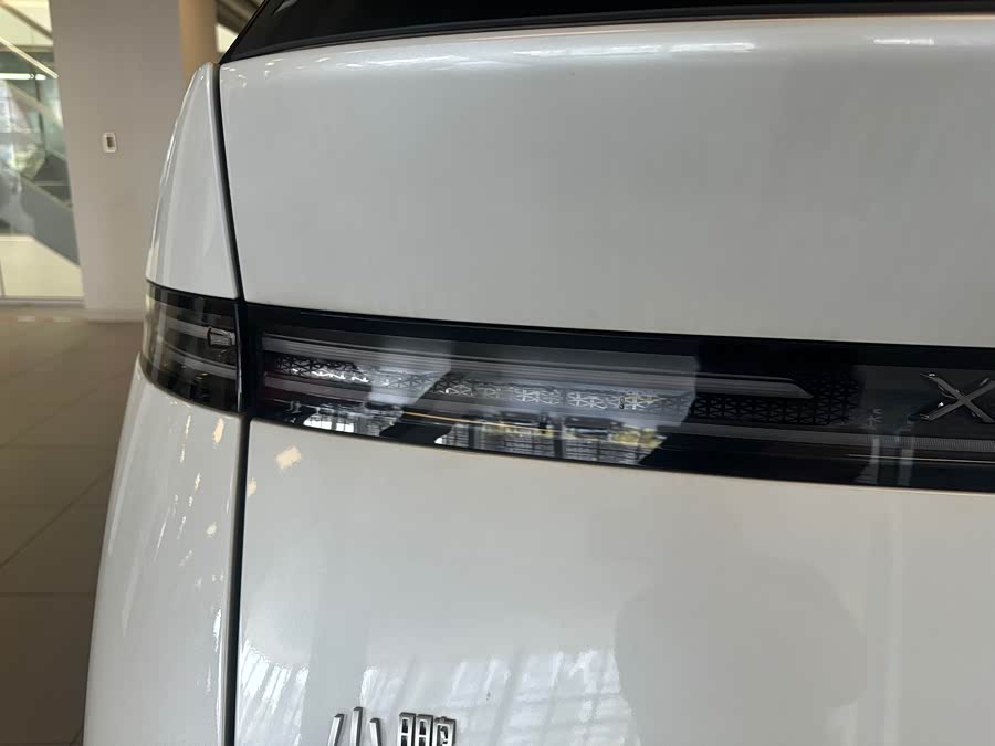 Xpeng X9 2024 imagem de carro #31