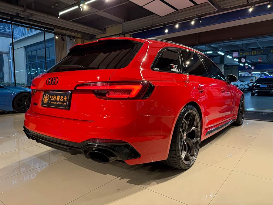 Audi RS 4 2020 car image #31