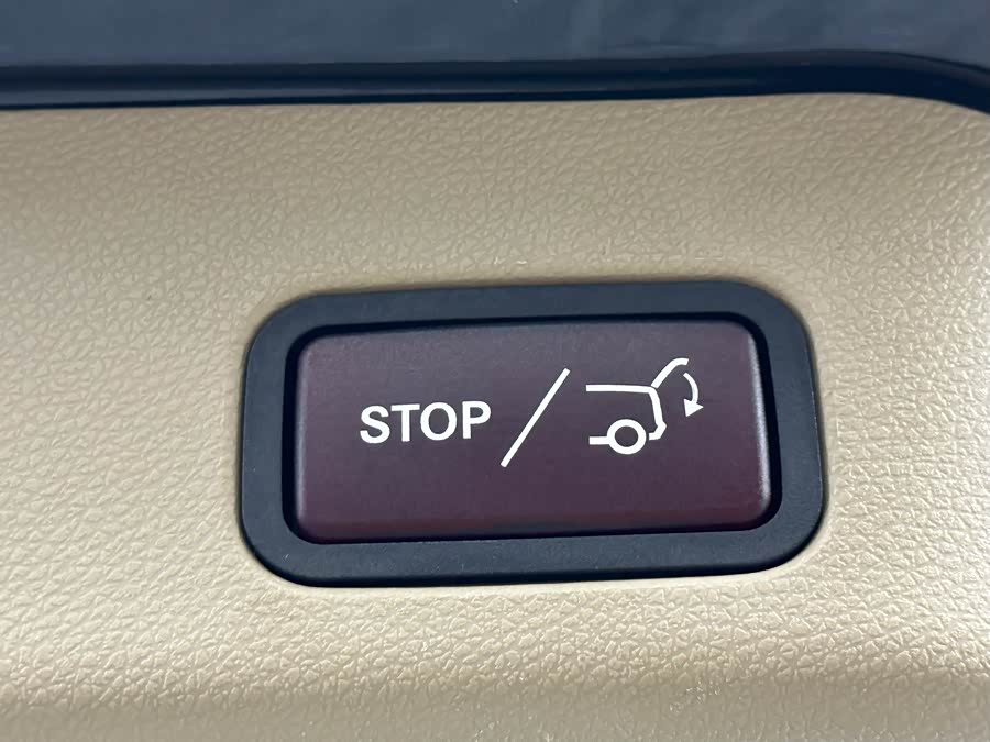 Mercedes-Benz M Class 2015 car image #31